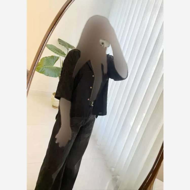 شومیز زنانه باکسی مدل ساغر جنس حریر کسمه مزونی فری سایز