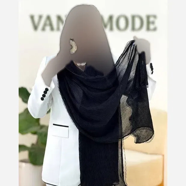 شال مجلسی زنانه طرح درختی دور دانتلی و لب نگین دار سایز 70 در 180 سانتیمتر