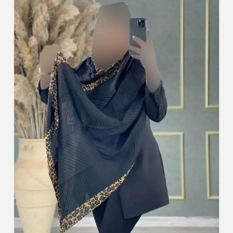 شال پلیسه حاشیه پلنگی مشکی مجلسی ابعاد 180 در 75 سانتی متر