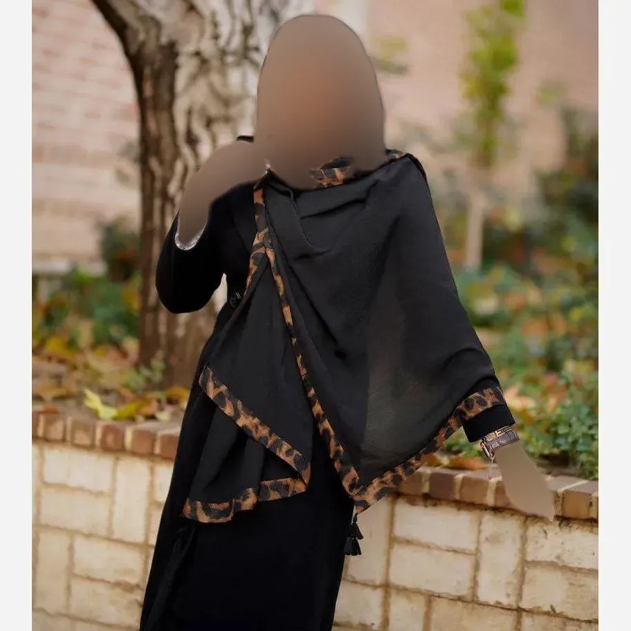 شال پلیسه حاشیه پلنگی مشکی مجلسی ابعاد 180 در 75 سانتی متر