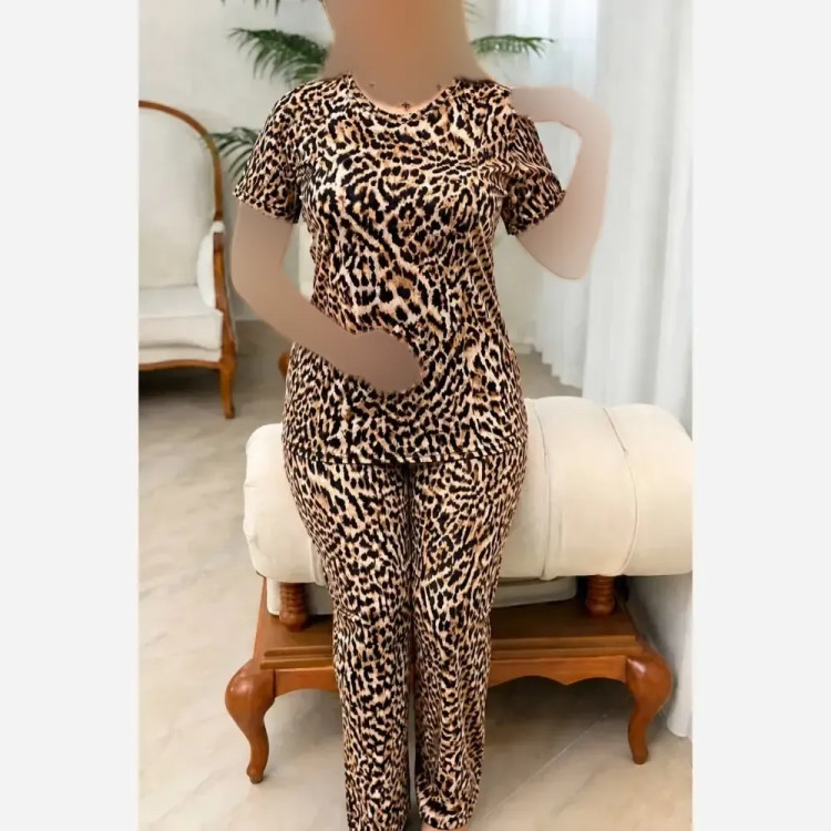 ست تیشرت و شلوار زنانه طرح پلنگی جنس فلامنت فول کش سایز بزرگ 38 تا 50