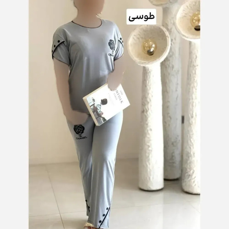 ست تیشرت و شلوار زنانه مدل میقات جنس پنبه گلکسی چاپ پفکی طرح شنل سایز فری 36 تا 46