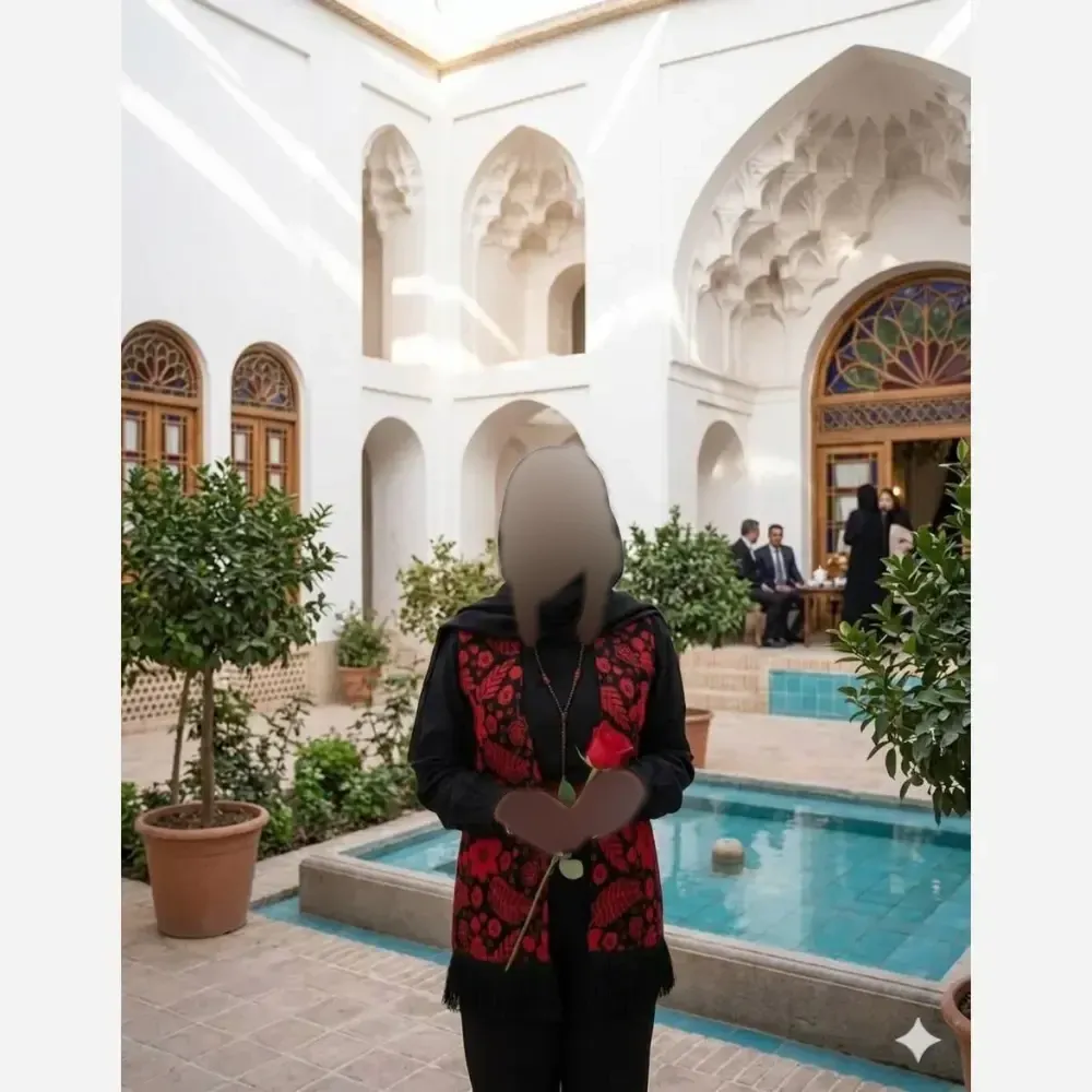 ست چهار تکه زنانه مدل ماهگل شامل شومیز کرپ اسکاچی وست نپالی و شلوار پرشیا به همراه کمربند سایز 36 تا 46