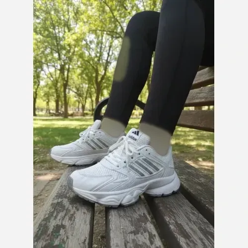کتونی اسپرت زنانه سه خط لژدار رنگ سفید طوسی سایز 37 تا 40