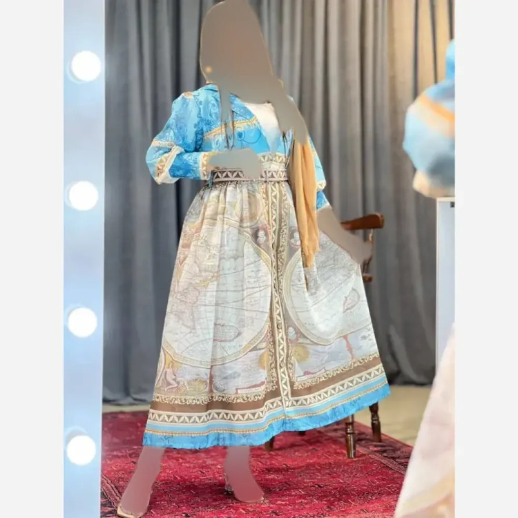 پیراهن زنانه طرح دار نازلی جنس کرپ حریر فری سایز آستردار
