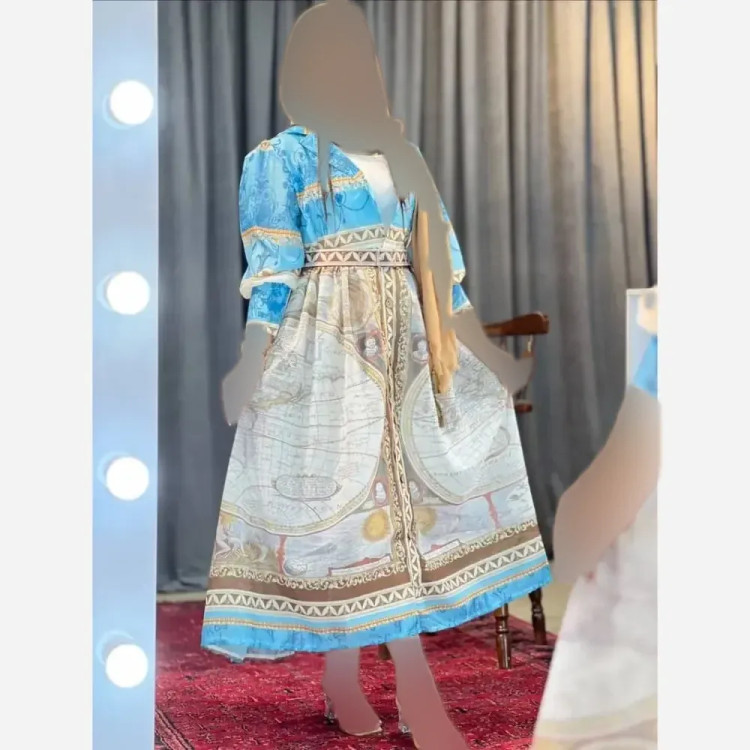 پیراهن زنانه طرح دار نازلی جنس کرپ حریر فری سایز آستردار