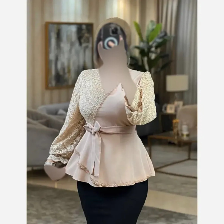 کت زنانه مجلسی مازراتی با خرجکار گیپور و جواهردوزی سایز 40 تا 52