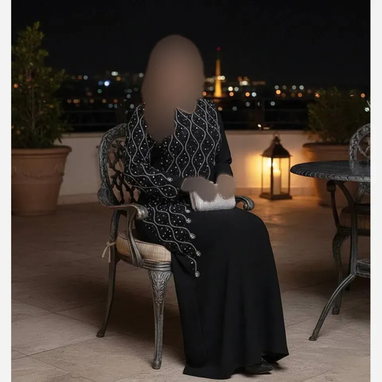 ماکسی مجلسی زنانه بیگ سایز کرپ دالقیچ مشکی با خرجکار نگین و مروارید سایز 50 تا 60