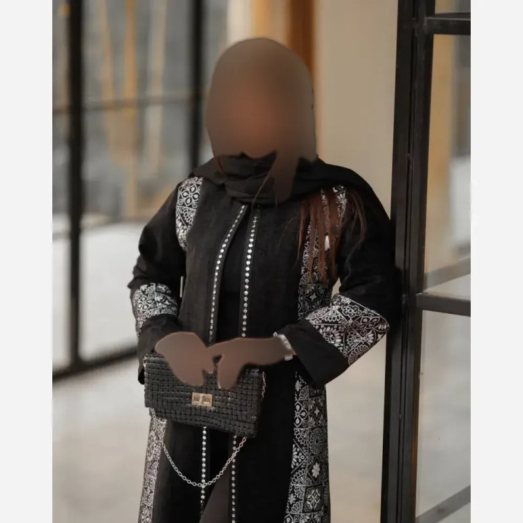 مانتو مجلسی زنانه مدل صدف جنس کرپ مازراتی با خرجکار تافته رنگ طلایی سایز 38 تا 50