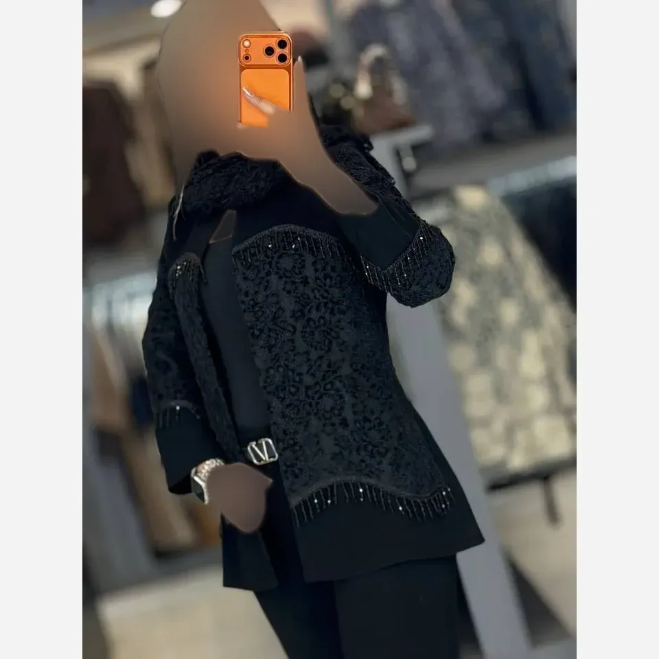 کت شلوار مجلسی زنانه مدل فاخر جنس کرپ مرویجت با خرجکار گیپور رنگ مشکی