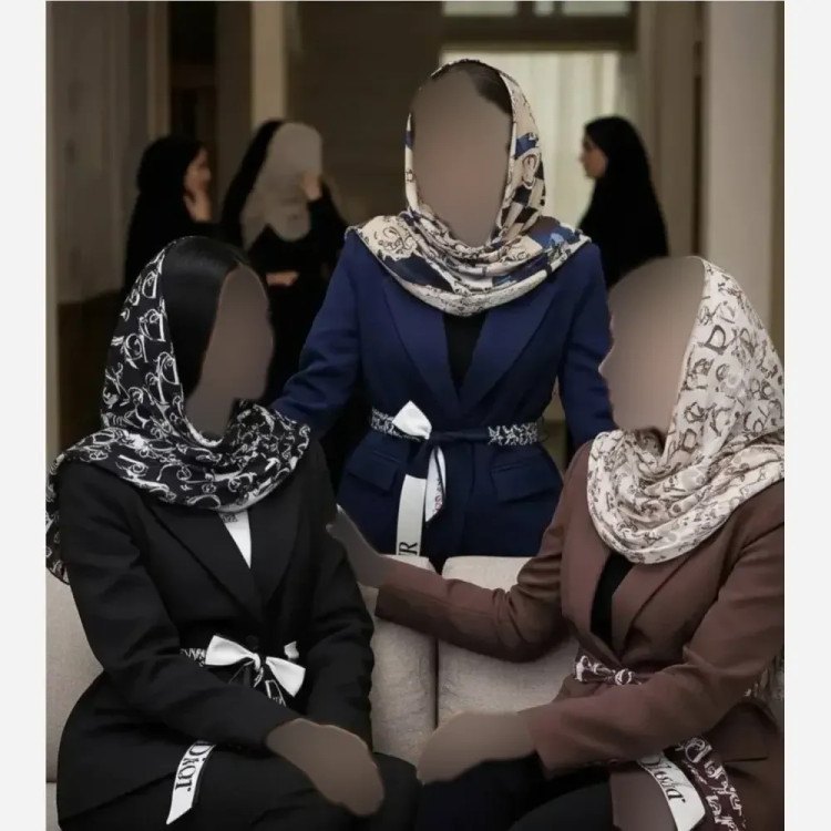 کت زنانه مدل دیور جنس بزایاق درجه یک وارداتی با کمربند در 5 رنگ متنوع