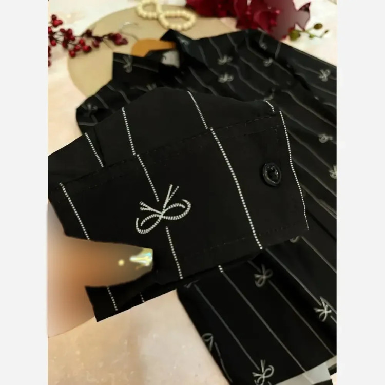 شومیز مهتا کرپ فلور ترک درجه یک فری سایز 38-48 مشکی دوخت مزونی خنک و سبک