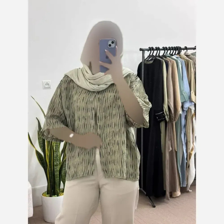شومیز زنانه شانتون کوک دوزی رنگ سبز فری سایز