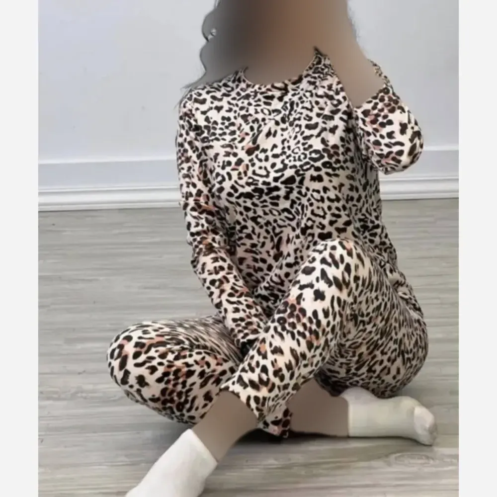 ست بلوز و شلوار زنانه طرح پلنگی جنس مخمل سبک سایز 38 تا 46