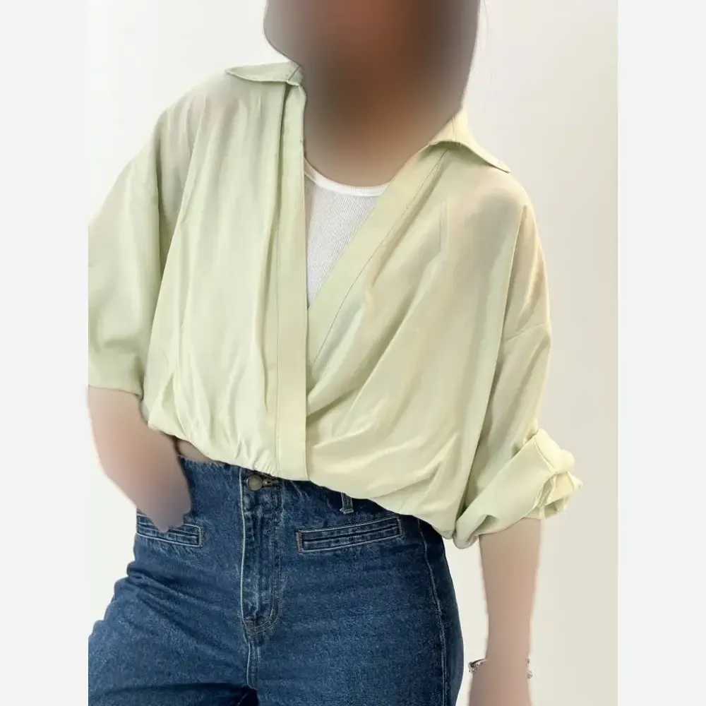 شومیز و تاپ زنانه مدل رها جنس پارچه شیشهای خارجی فری سایز