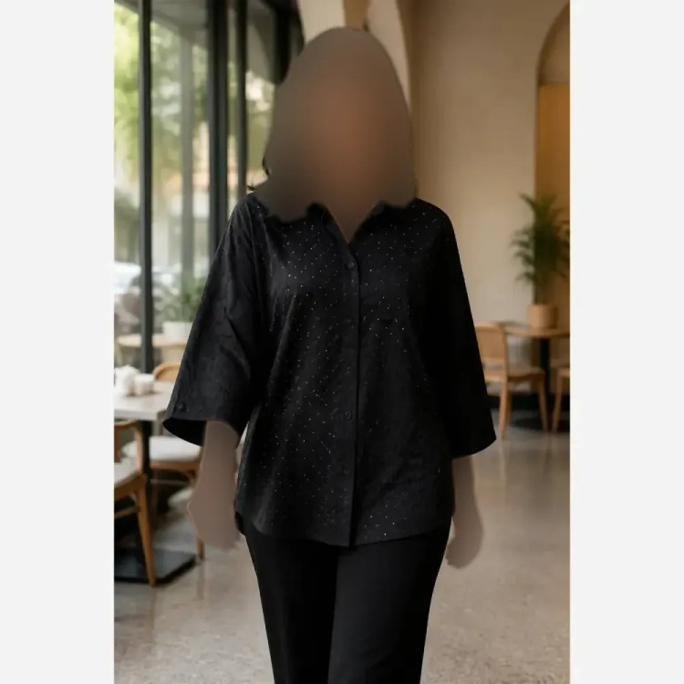 شومیز زنانه نگیندار جنس السا وارداتی رنگ مشکی فریسایز