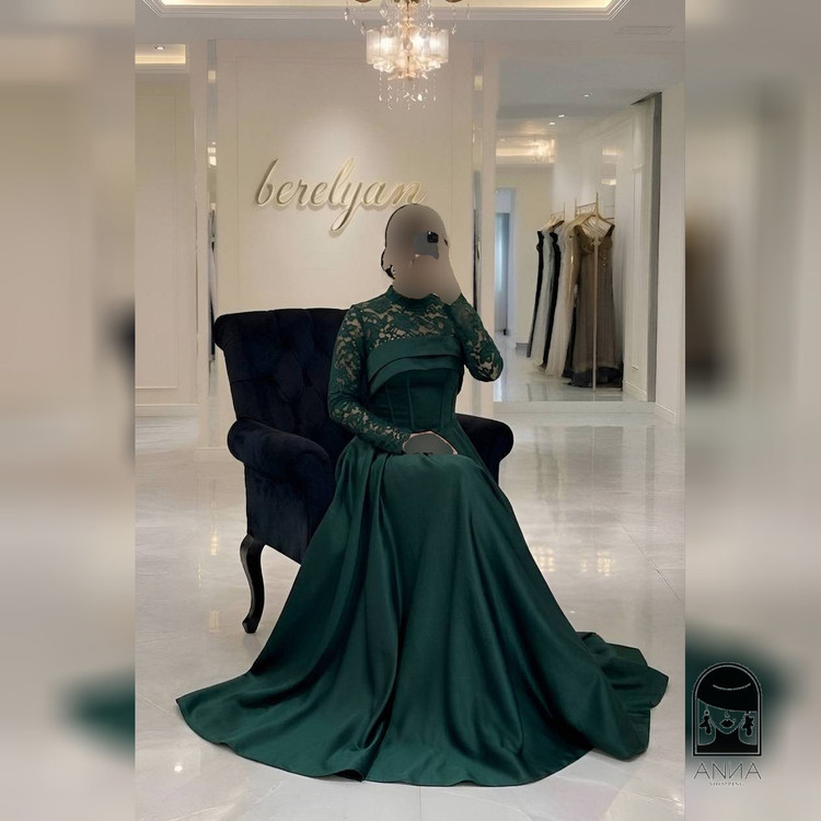 دامن زنانه مدل پوشاک جنس دانتل مخمل و دامن ساتن سایز ۲ تا ۵